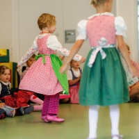 150925-OktoberfestBlauesHaus_057.jpg